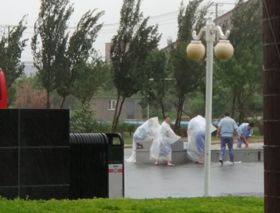 1535416002315190.jpg 搶險(xiǎn).jpg